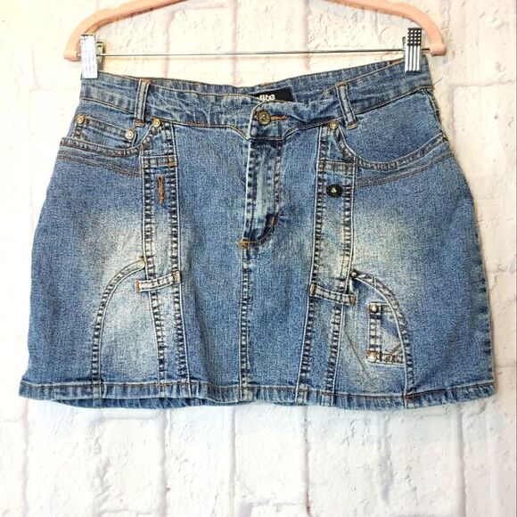 ELITE JEANS Classic Denim Mini Skirt - Picture 1 of 8